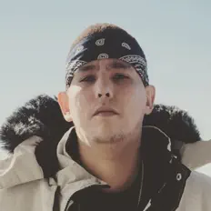 Ascolta Easturn Vantage, guarda video musicali, leggi la biografia, vedi le date del tour & altro!