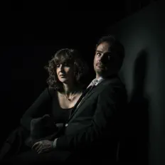 聆聽 Jameson Cooper、觀看音樂影片、閱讀小傳、查看巡演日期等！