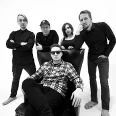 Planeta Vina을(를) 듣고, 뮤직 비디오를 보고, 약력을 읽고, 투어 일정 등을 확인하세요!