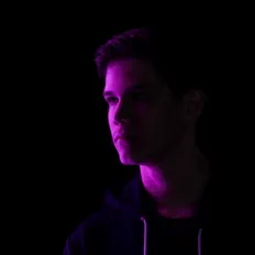 Listen to Julius Dreisig, watch music videos, read bio, see tour dates & more!