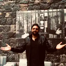 Escucha a Emirsian, mira videos musicales, lee su biografía, consulta las fechas de las gira y más.