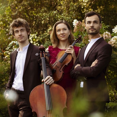 Listen to Trio Hélios, watch music videos, read bio, see tour dates & more!