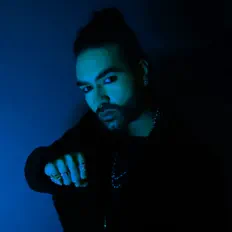 收听 ShivM、观看音乐视频、阅读小传、查看巡演日期等 ！