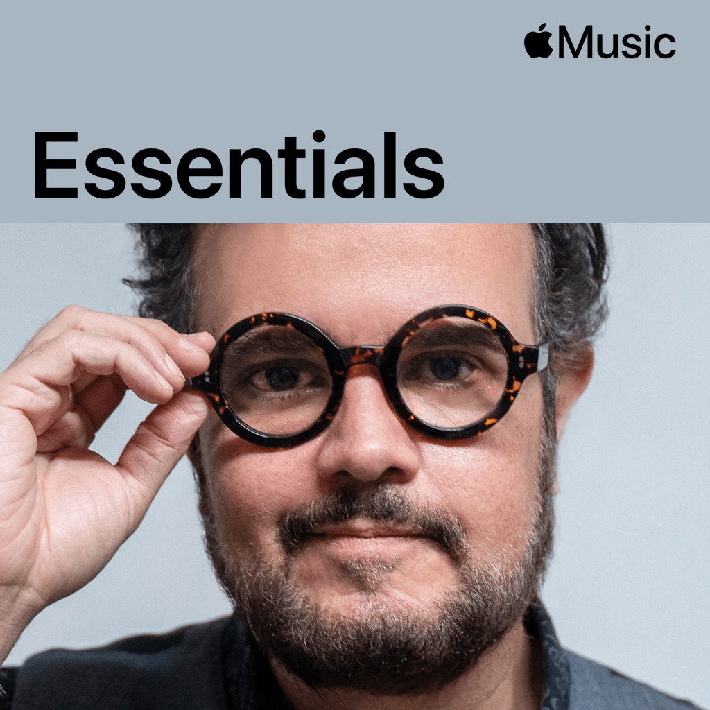 Aleks Syntek Essentials