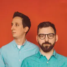 Poslechněte si interpreta Moonrock, sledujte hudební videa, přečtěte si životopis, podívejte se na data turné a další informace.