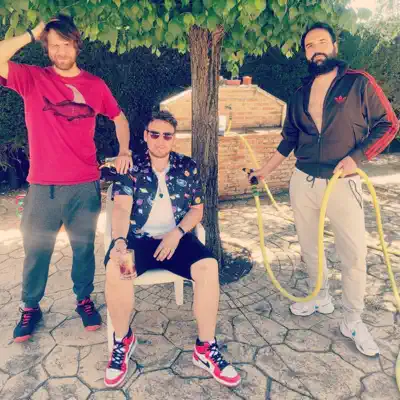 Listen to Sugarcrush, watch music videos, read bio, see tour dates & more!