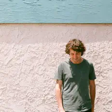 Mikal Croninを聴いたり、ミュージックビデオを鑑賞したり、経歴やツアー日程などを確認したりしましょう！