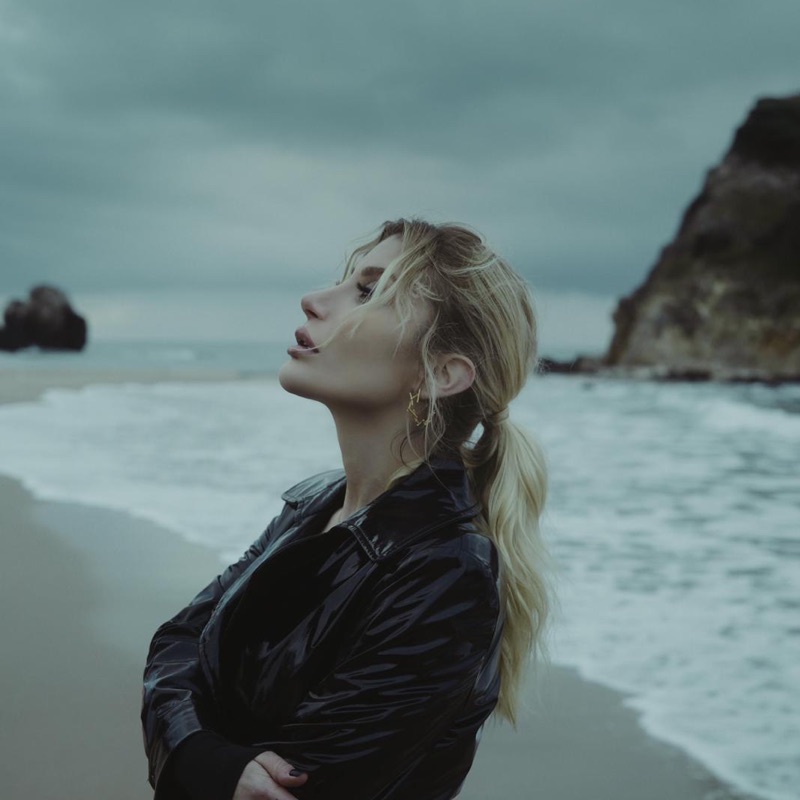 İrem Derici - Kaçın Kurası