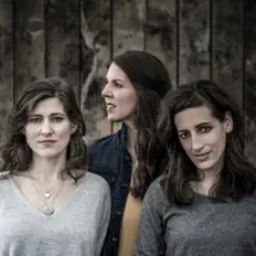 Listen to The Wailin' Jennys, watch music videos, read bio, see tour dates & more!