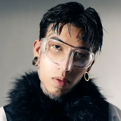 Listen to Dế Choắt (DC), watch music videos, read bio, see tour dates & more!