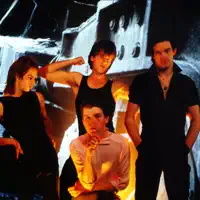 Ascolta undefined, guarda video musicali, leggi la biografia, vedi le date del tour & altro!