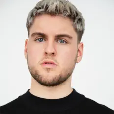 Ouça Julien Charbonneau, assista a videoclipes, leia a biografia, veja as datas das turnês e mais!