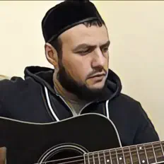 Poslechněte si interpreta Alikhan Amkhadov, sledujte hudební videa, přečtěte si životopis, podívejte se na data turné a další informace.