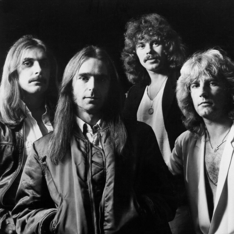 Status Quo - In The Army Now (Military Mix)