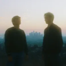 DWLLRS을(를) 듣고, 뮤직 비디오를 보고, 약력을 읽고, 투어 일정 등을 확인하세요!