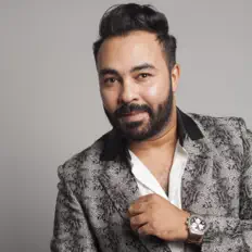 Listen to Kader Japonais, watch music videos, read bio, see tour dates & more!