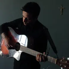 Listen to Lázaro Cristóbal Comala, watch music videos, read bio, see tour dates & more!