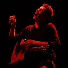 收听 Ricardo Mollo、观看音乐视频、阅读小传、查看巡演日期等 ！