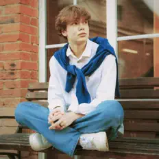 Ascolta Глеб Куликов, guarda video musicali, leggi la biografia, vedi le date del tour & altro!