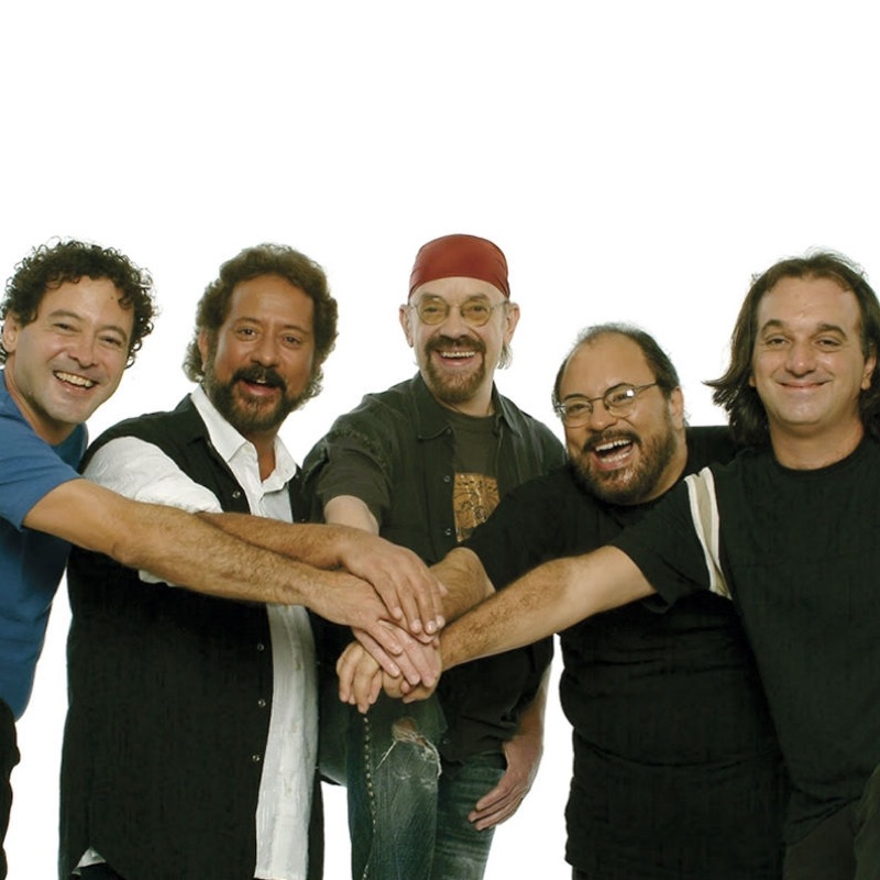 The Fevers - Por Causa de Você (feat. Michael Sullivan)