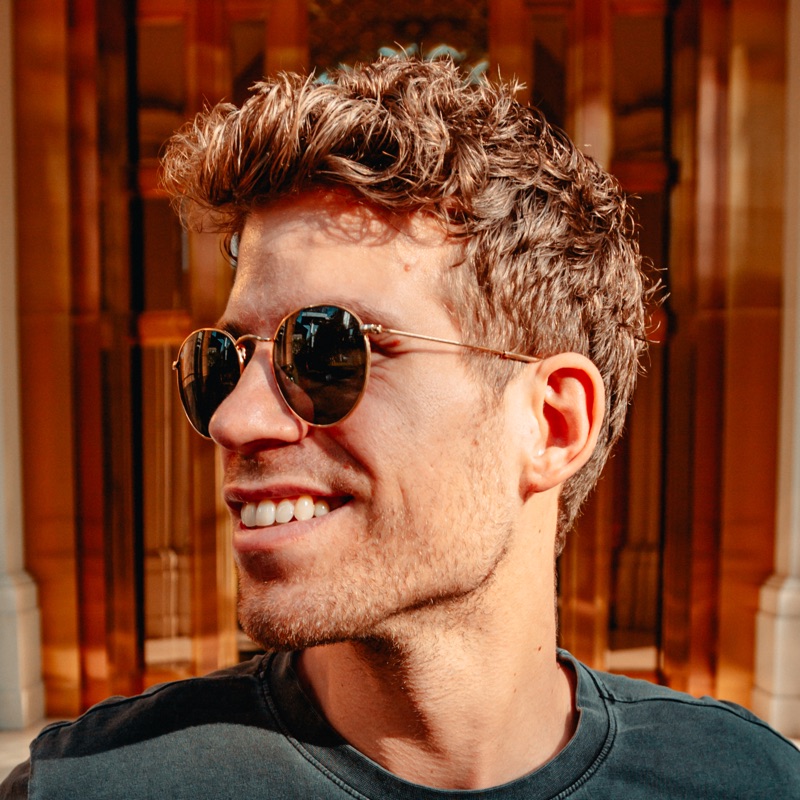 Tujamo & Plastik Funk - Who (Club Mix)