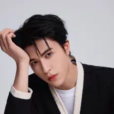 Listen to 尹浩宇, watch music videos, read bio, see tour dates & more!