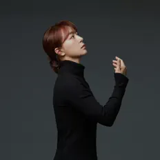 Escucha a laRuah, mira vídeos musicales, lee la biografía, consulta fechas de giras y mucho más.