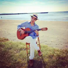 Hör dir Takaaki Ohnishi an, schau dir Musikvideos an, lies die Biografie, finde Tourdaten und mehr!