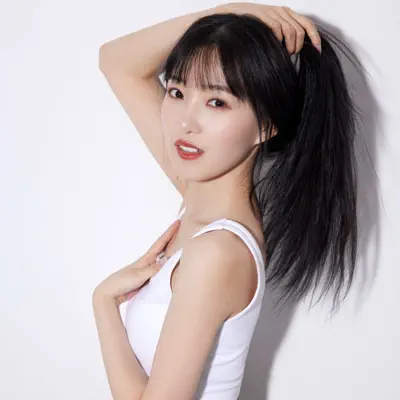 Listen to 丁子恩, watch music videos, read bio, see tour dates & more!