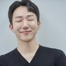 Ouve VInUS, vê vídeos de música, lê a biografia, vê as datas da digressão e muito mais!