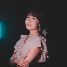 Ascolta Lanan, guarda video musicali, leggi la biografia, vedi le date del tour & altro!