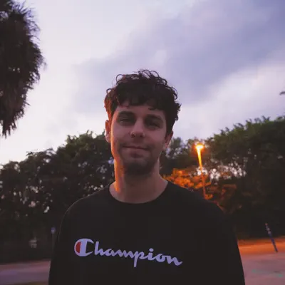 Listen to Ale Fdz, watch music videos, read bio, see tour dates & more!