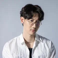 收听 Alyn Wee、观看音乐视频、阅读小传、查看巡演日期等 ！
