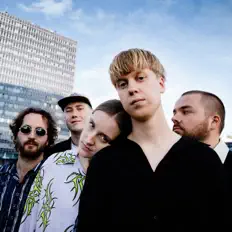 Écoutez ¡BangBang Watergun!, regardez des vidéoclips, lisez la biographie, consultez les dates de tournée et plus encore !