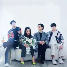 Holocity을(를) 듣고, 뮤직 비디오를 보고, 약력을 읽고, 투어 일정 등을 확인하세요!