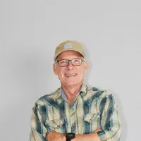 Ascolta undefined, guarda video musicali, leggi la biografia, vedi le date del tour & altro!