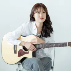 Kang Yes:omeを聴いたり、ミュージックビデオを鑑賞したり、経歴やツアー日程などを確認したりしましょう！