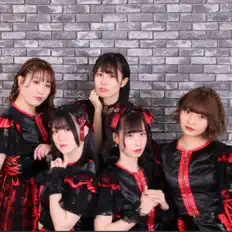聆聽 deeper²、觀看音樂影片、閱讀小傳、查看巡演日期等！