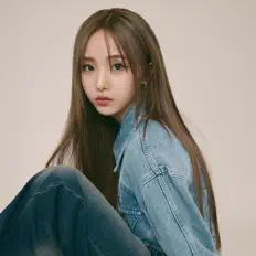 Écoutez Nene郑乃馨, regardez des vidéoclips, lisez la biographie, consultez les dates de tournée et plus encore !