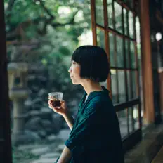 Dengarkan 中川 理沙, tonton video musik, baca bio, lihat tanggal tur & lainnya!