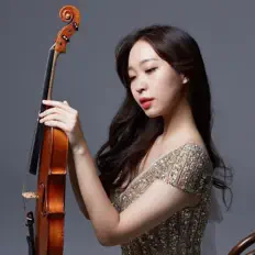 Écoutez Yoonjin Shin, regardez des vidéoclips, lisez la biographie, consultez les dates de tournée et plus encore !