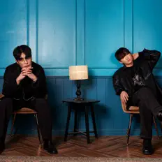 Posłuchaj wykonawcy MoodTree, obejrzyj teledyski, przeczytaj biografię, zobacz daty tras koncertowych i nie tylko!