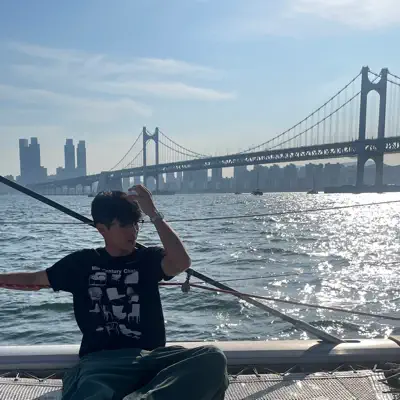 Listen to 김대욱, watch music videos, read bio, see tour dates & more!