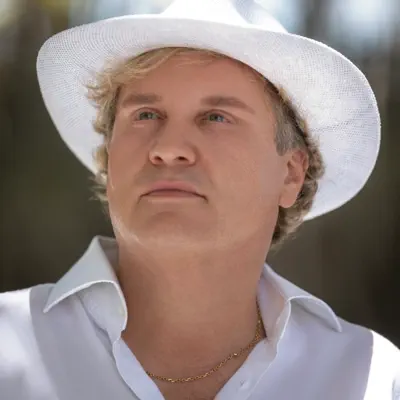 Listen to Gabriel Grillotti, watch music videos, read bio, see tour dates & more!