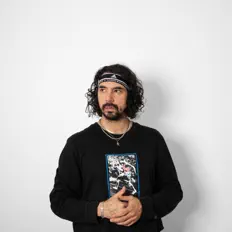 Listen to Tino el Pingüino, watch music videos, read bio, see tour dates & more!