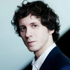 聆聽 Rafał Blechacz、觀看音樂影片、閱讀小傳、查看巡演日期等！