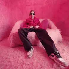 Listen to ИНТЕРНАЛ, watch music videos, read bio, see tour dates & more!