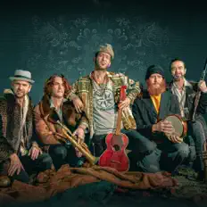Listen to La Caravane Passe, watch music videos, read bio, see tour dates & more!