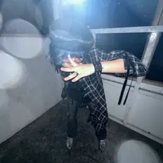 收听 Chilloud、观看音乐视频、阅读小传、查看巡演日期等 ！