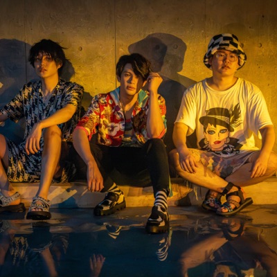 Listen to JET JACKET, watch music videos, read bio, see tour dates & more!